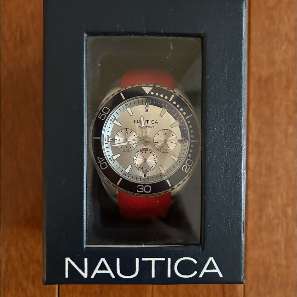 Nautica Men's Cruise Nac 10 NAPNAI803 Red Silicone Quartz Fashion Watch
